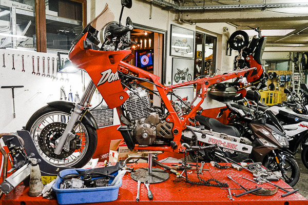 photo de la moto HONDA-NX650-dominator